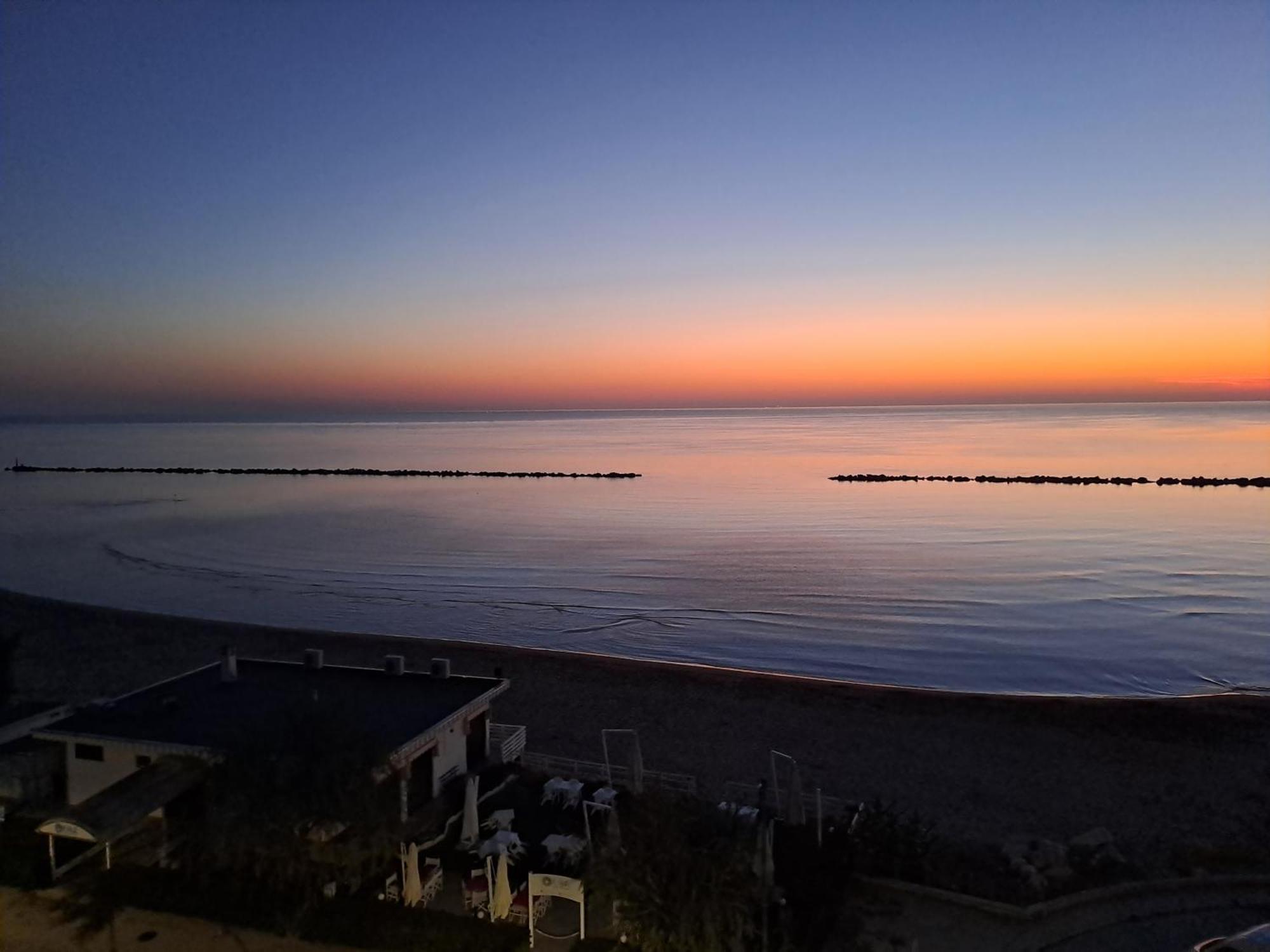 Apartament Attico Fronte Mare Martinsicuro Zewnętrze zdjęcie