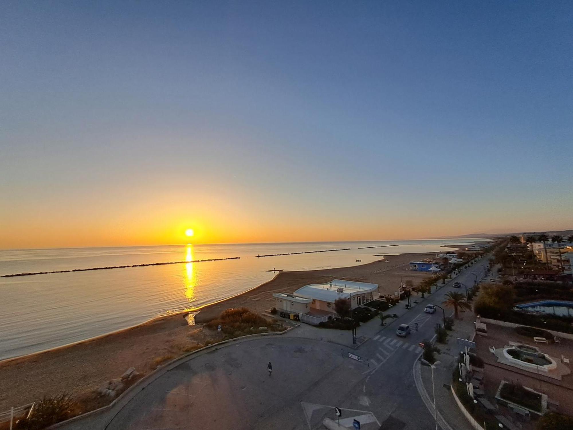 Apartament Attico Fronte Mare Martinsicuro Zewnętrze zdjęcie