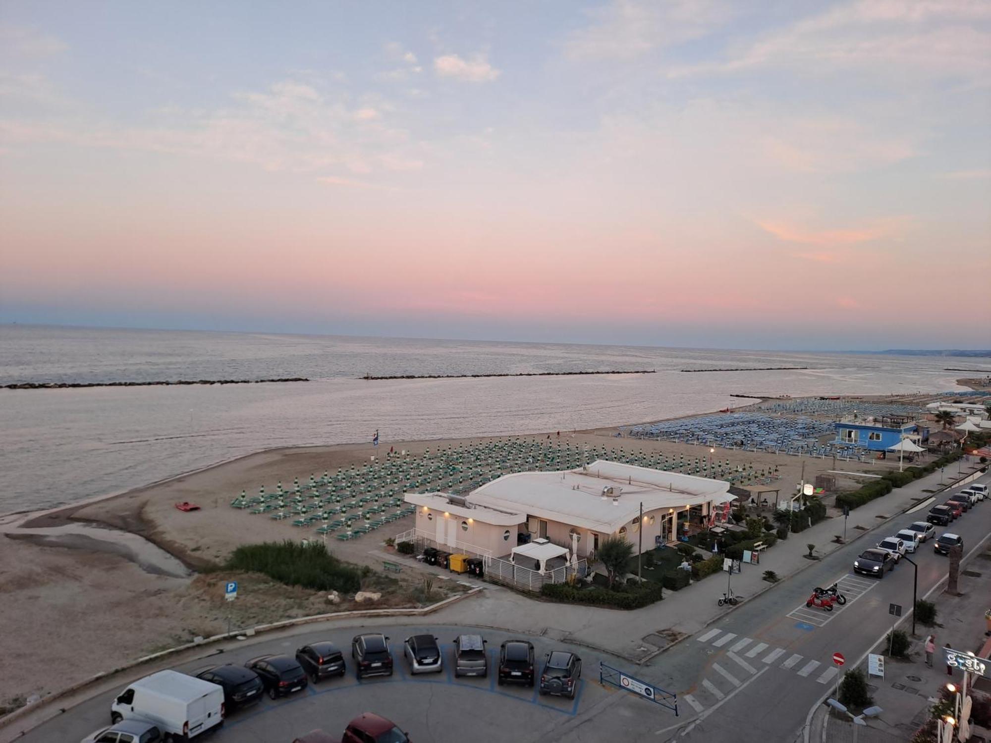 Apartament Attico Fronte Mare Martinsicuro Zewnętrze zdjęcie